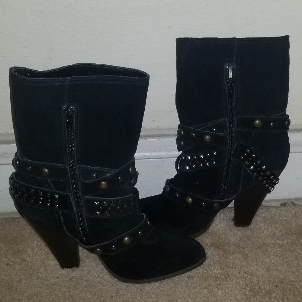 Black vegan leather size 9 boots with straps studs